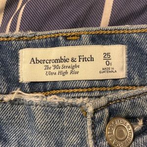 Abercrombie The 90s Straight Ultra High Jeans